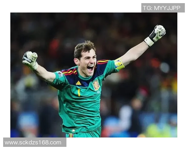 卡西利亚斯与劳尔的传奇对决：西班牙足球的双子星辉煌岁月回顾